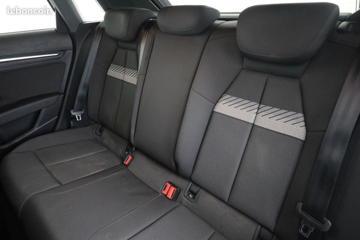 Audi A3 Sportback 45 TFSIe Competition S Tronic 245 ch (image 8)