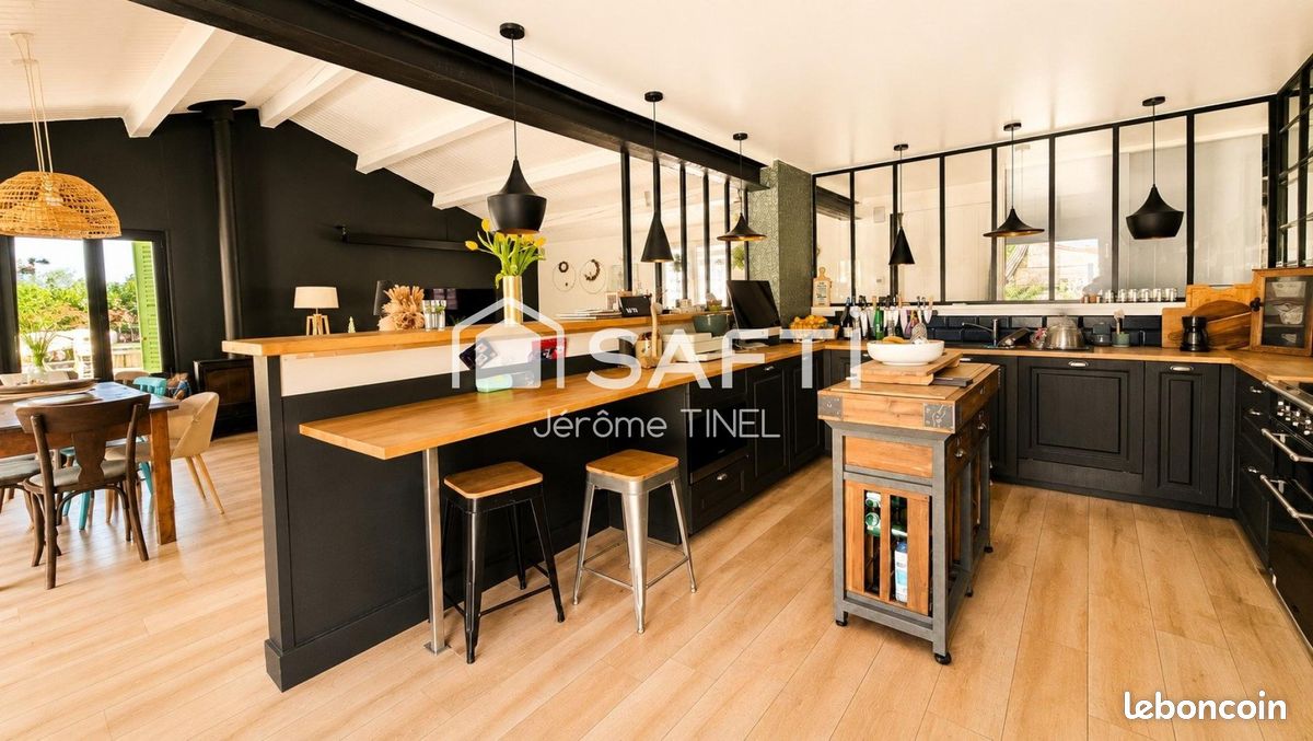 Maison 6 pièces 163 m² · à Le Bois-Plage-en-Ré · 163 m² · 1 180 000 €