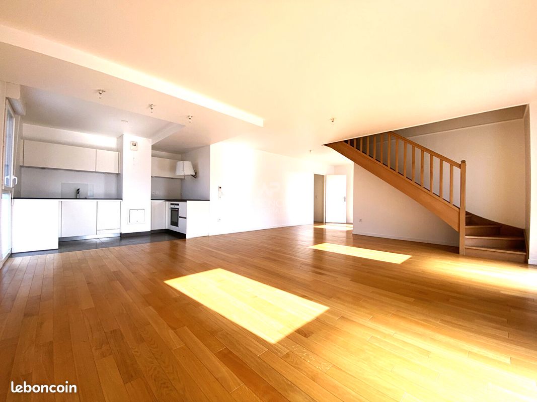 Appartement 4 pièces 104 m² · à Nanterre · 104 m² · 2 220 €/mois