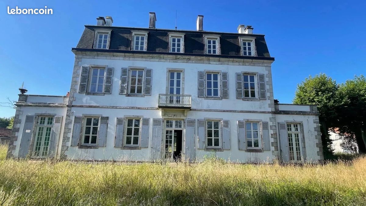 Maison 17 pièces 1276 m²