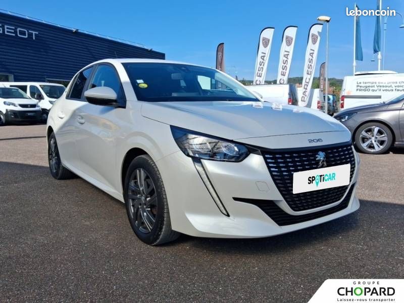 Peugeot 208 BlueHDi 100 S&S BVM6 Style (image 24)