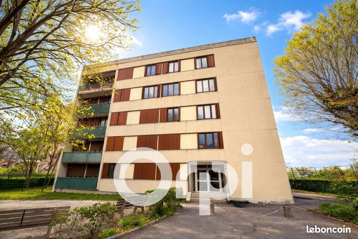 Appartement 3 pièces 67 m² · à Fontaine · 67 m² · 110 000 €
