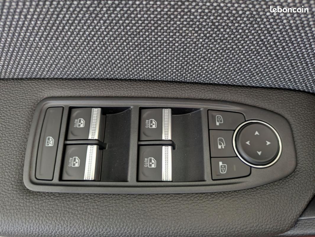 Renault Captur E-TECH FULL HYBRID 160 TECHNO (image 7)