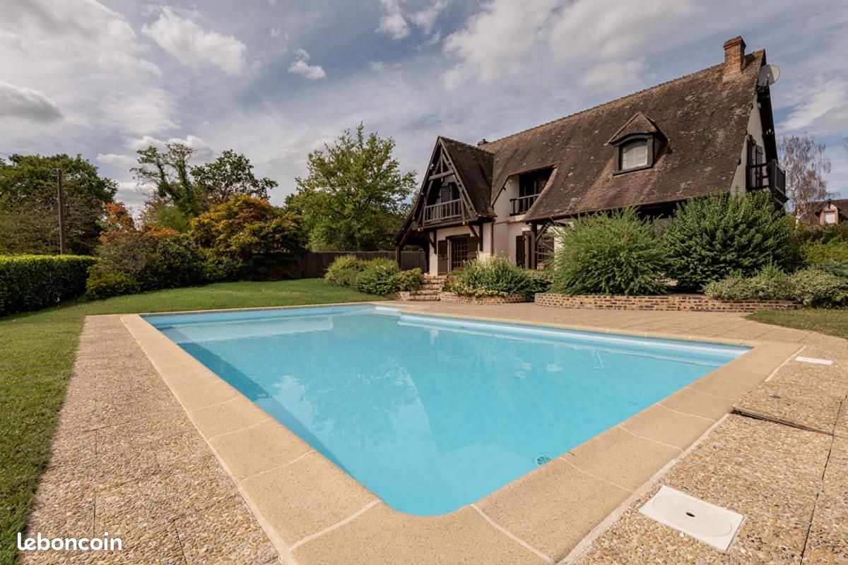 Maison 5 pièces 169 m² · à Dhuizon · 169 m² · 338 000 €