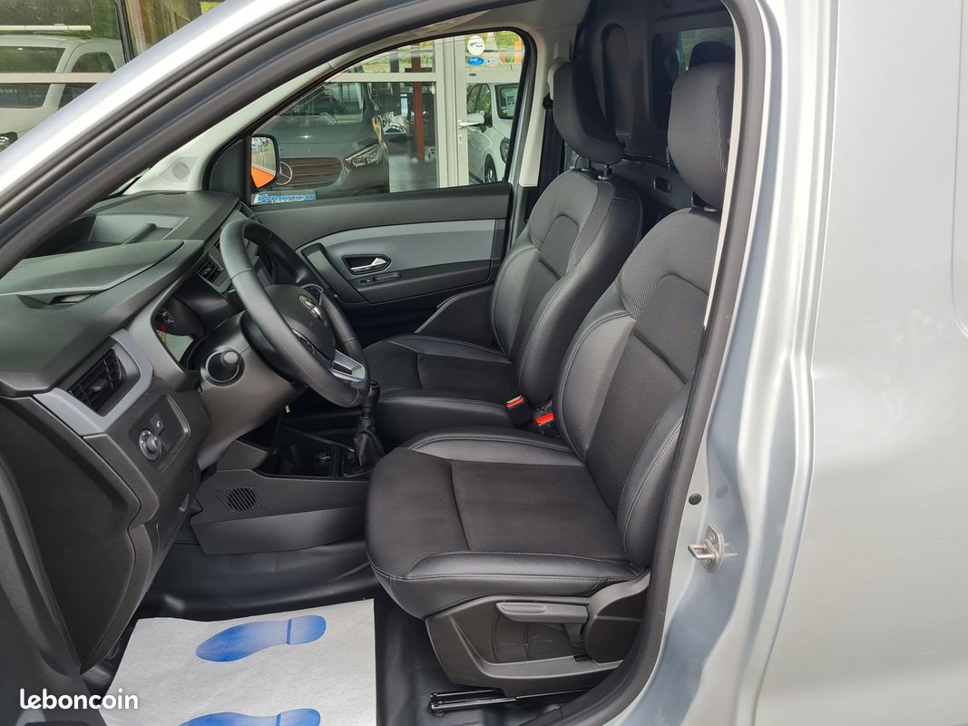 Renault EXPRESS VAN 1.3 TCE 100CH CONFORT 22 (image 3)