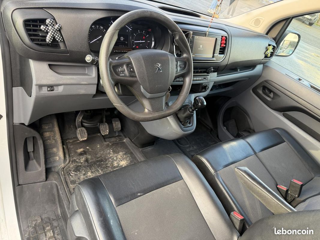PEUGEOT EXPERT Long 2.0 BlueHDi 120ch Premium - Attelage - CarPlay (image 17)