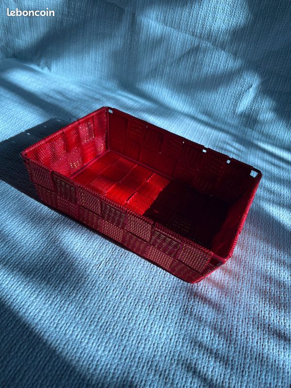 Plateau rouge paillette (image 1)