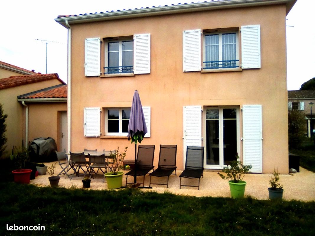 Maison 4 pièces 100 m² · à Niort · 100 m² · 970 €/mois