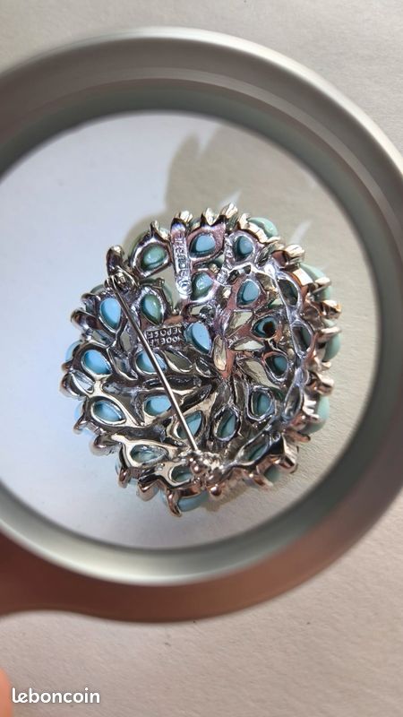 Broche Ancienne Femme Sculpté Vintage