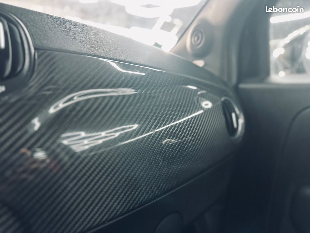 ABARTH 595 1.4 T-Jet 180 CH BVA Cabriolet Competizione Esseesse + ECHAPPEMENT AKRAPOVIC + PACK CARBONE + BEATS AUDIO + 1ERE MAIN + GARANTIE 12 MOIS (image 31)