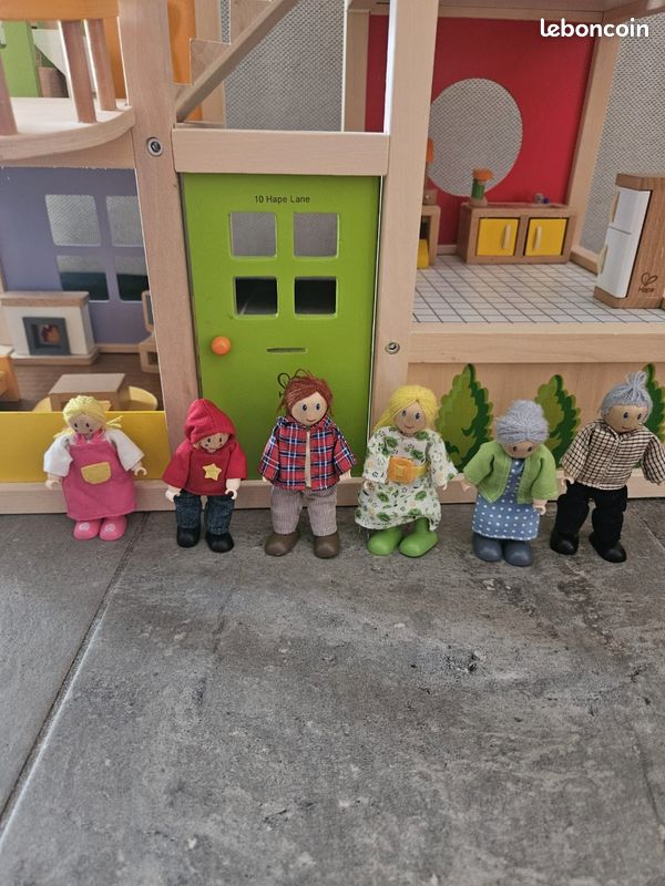 Maison de poupée Habe ( 6 personnages) (image 3)