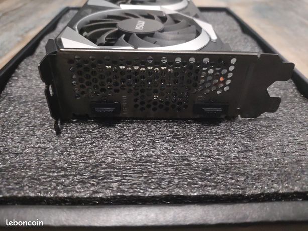 AMD Radeon RX 6500 XT 3