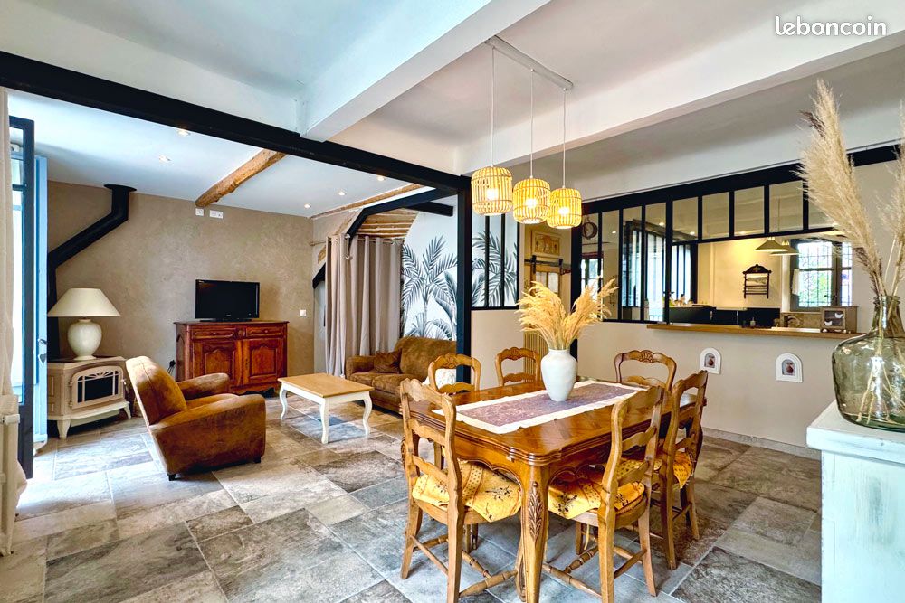 Maison 6 pièces 200 m² · à Oraison · 200 m² · 310 000 €