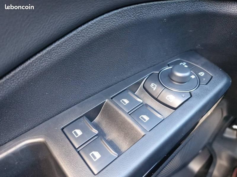 Ford Puma 1.0 EcoBoost Hybrid 125ch ST-Line S&S Powershift (image 19)