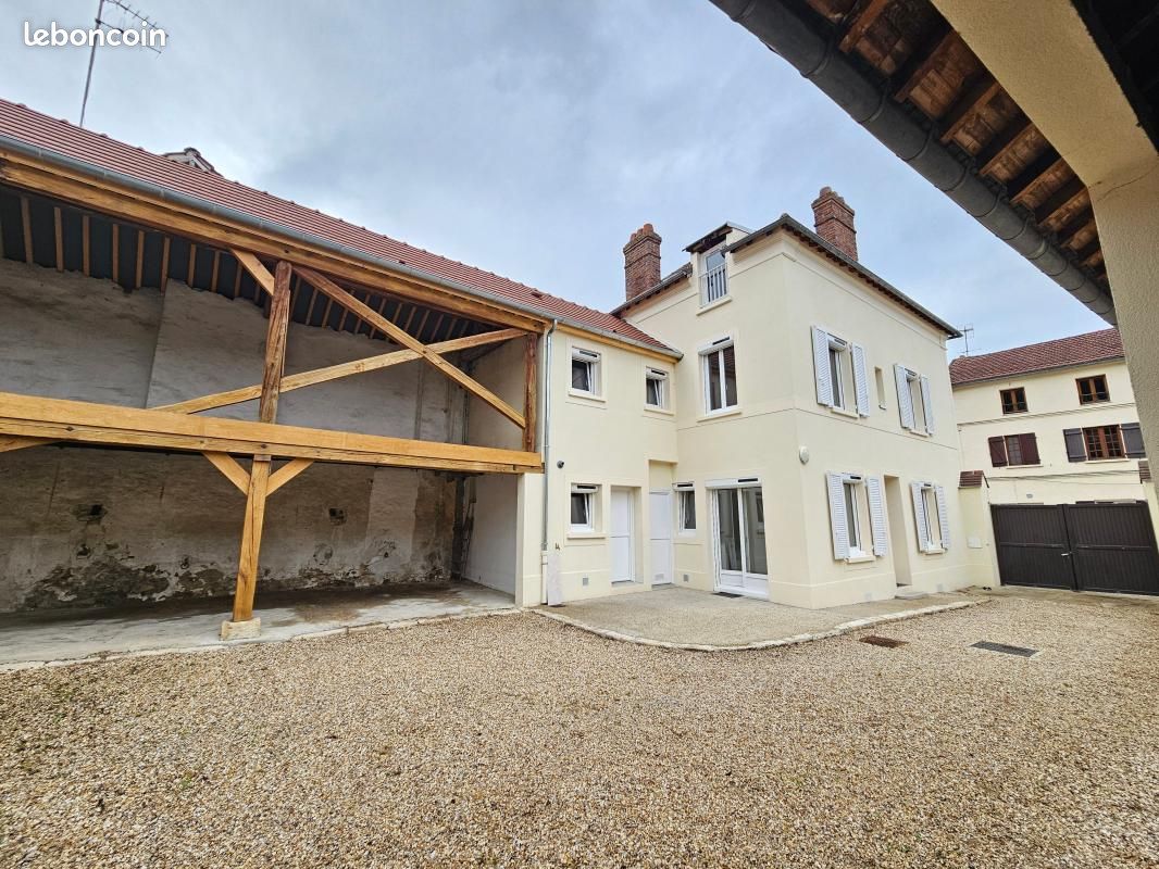 Maison 4 pièces 115 m² · à Mézières-sur-Seine · 115 m² · 1 882 €/mois