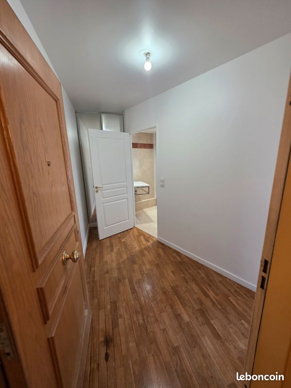 Appartement 1 pièce 27 m² · à Boulogne-Billancourt · 26,8 m² · 980 €/mois