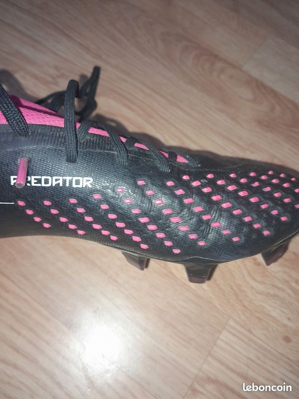 Crampon adidas rose et noir (image 5)