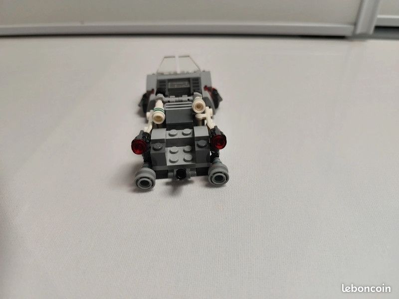 Lego Star Wars - Pack de combat le Speeder de transport du Premier Ordre (image 4)