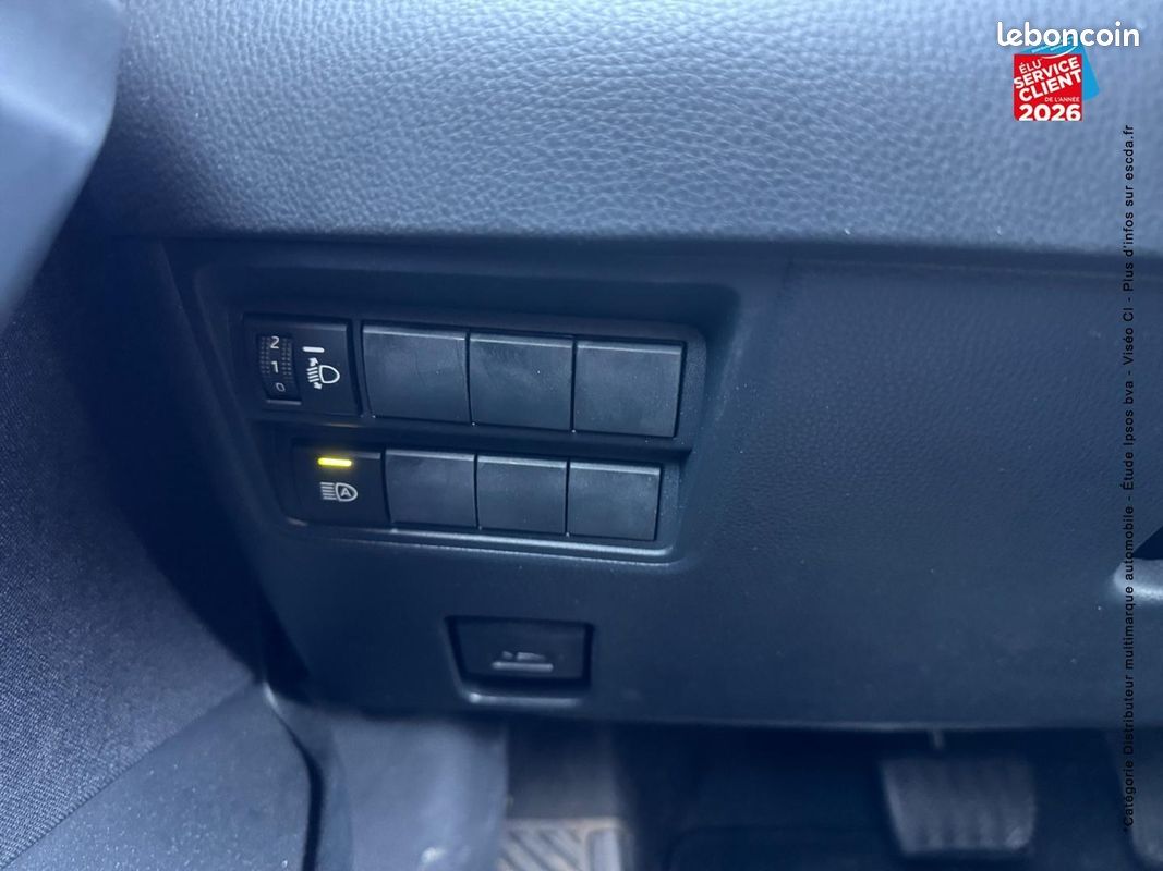 Toyota Yaris 116h Design 5p MY22 (image 29)