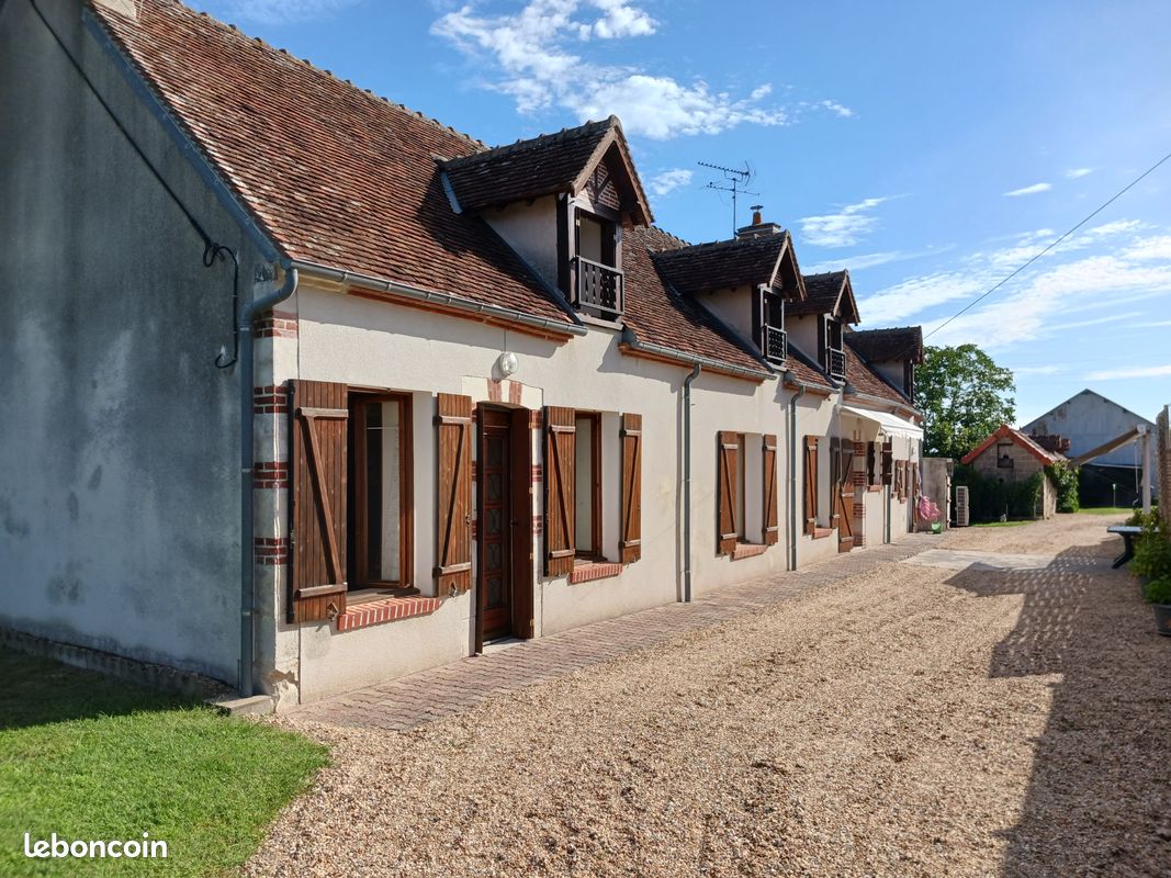 Maison 6 pièces 160 m² · à Chabris · 160 m² · 140 000 €