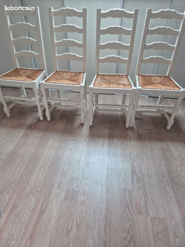 Table et 4 chaises (image 3)