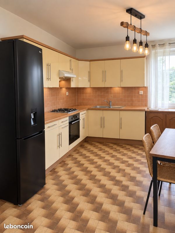 Appartement 3 pièces 70 m² · à Lisle-sur-Tarn · 70 m² · 640 €/mois