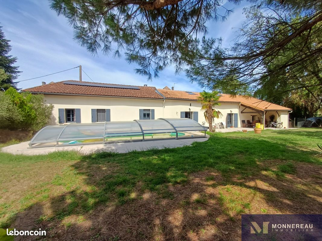 Maison 7 pièces 158 m² · à Baignes-Sainte-Radegonde · 158 m² · 265 000 €