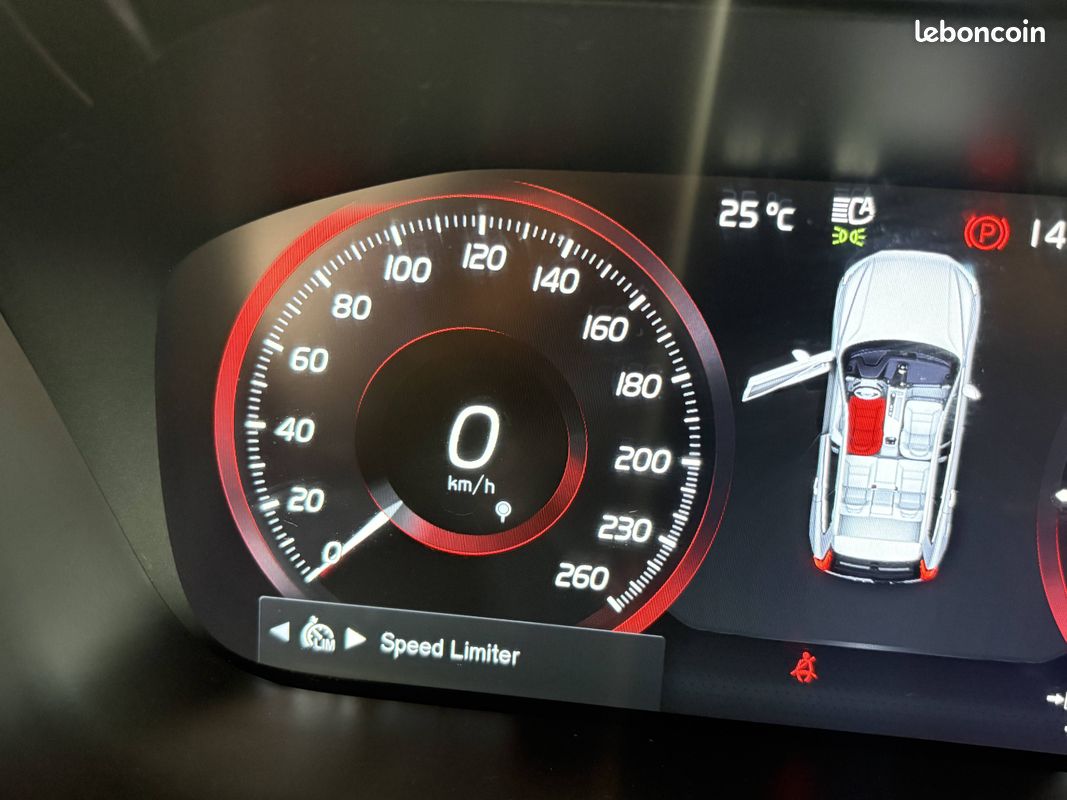 VOLVO XC60 T8 AWD 318 ch + 87 ch Geartronic 8 Polestar Engineered (image 31)