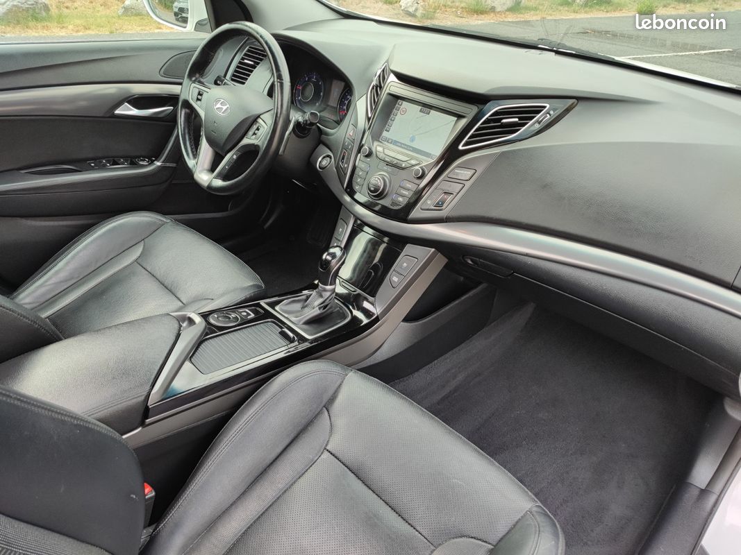 HYUNDAI i40 SW 1.7 CRDi 141 Blue Drive DCT-7 Creative (image 6)