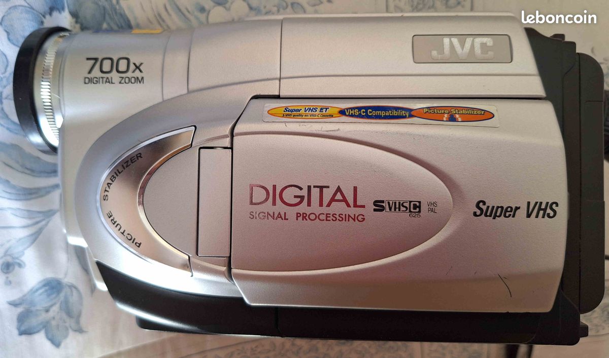 JVC GR-D720E MINIDV Digital Video Camera LCD Screen Caméscope *** SEMI