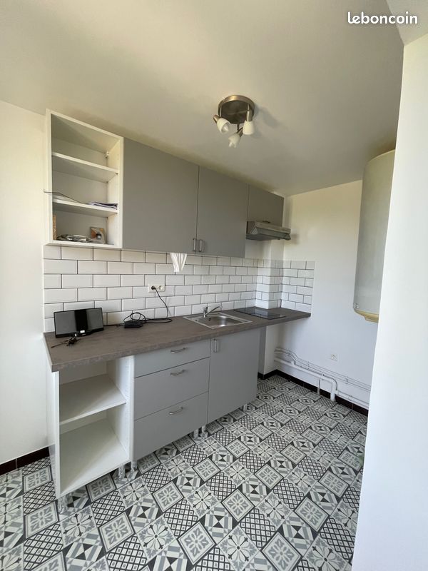 Appartement 1 pièce 28 m² · à Carnoules · 28 m² · 387 €/mois