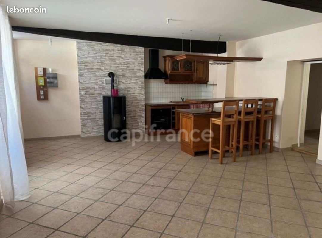 Maison 3 pièces 83 m² · à Vitteaux · 83 m² · 600 €/mois