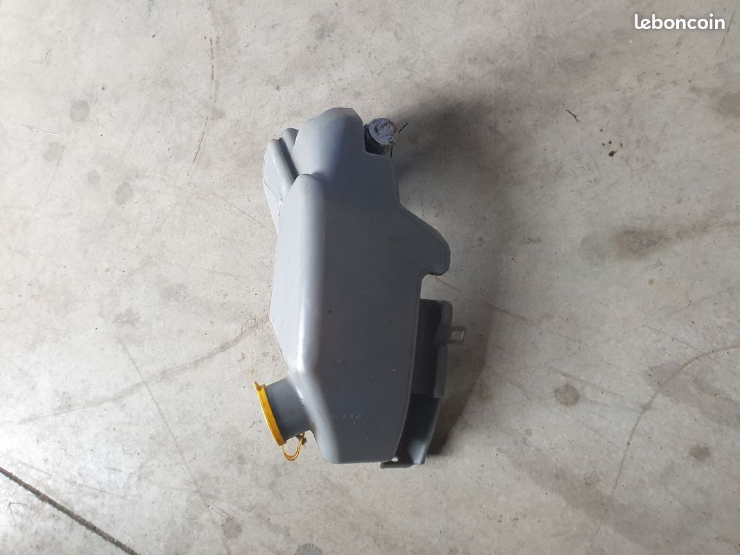 Bocal rservoir lave glace nissan cabstar - quipement auto