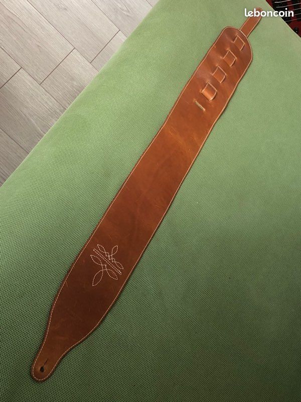 Sangle guitare cuir (image 1)