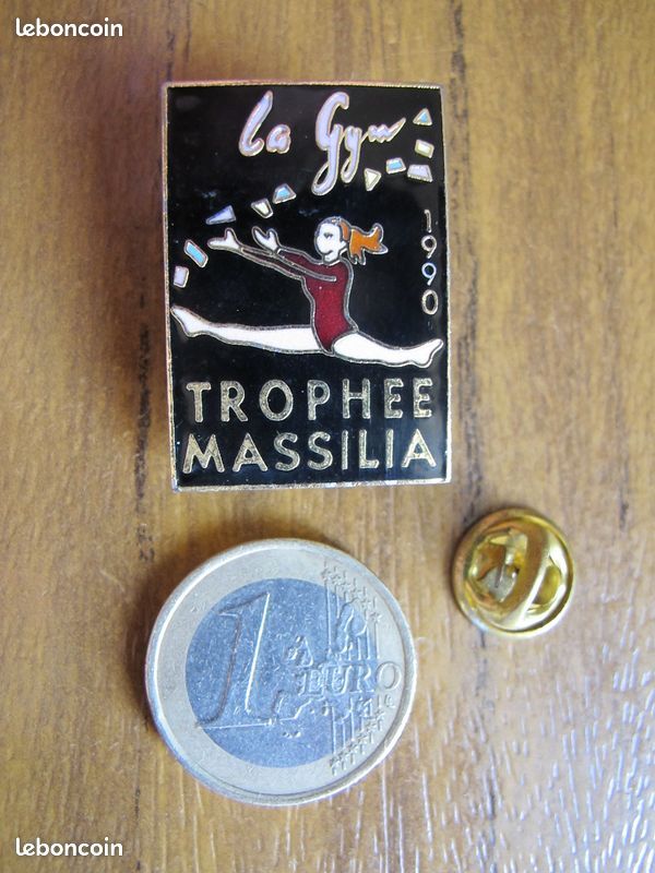 Pin's Milan AC ACM 1899 Logo Emblème Football Italie en Boîte - Collection
