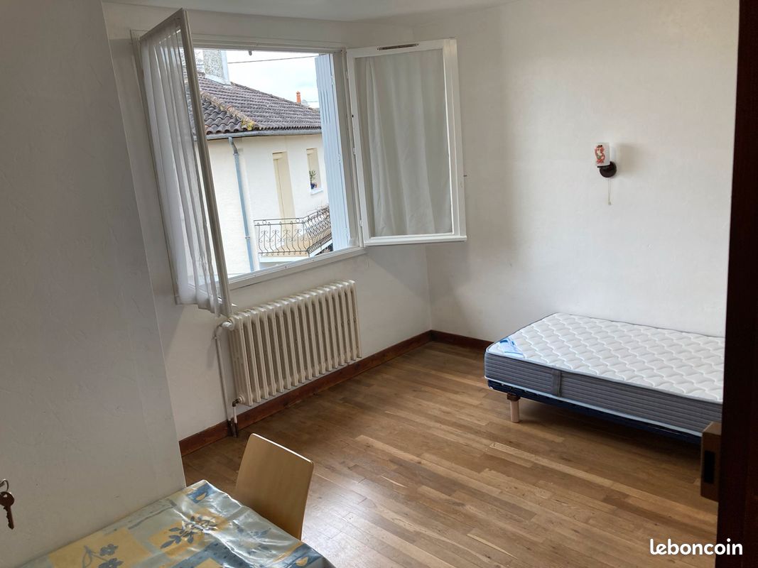 Chambre indépendante proche Leclerc, CHU, Facs, C. Guerin - Poitiers 86000 (image principale 2)