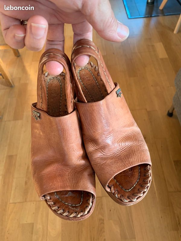 Nus pieds marque « Pikolinos » (image 1)