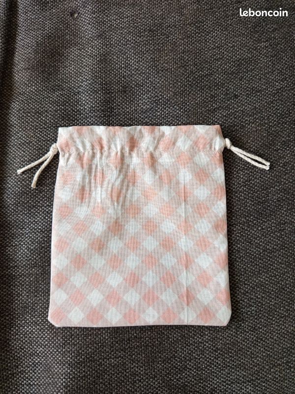 Sac pochon + 5 lingettes lavables réutilisables 8 x 8 cm « imprimé vichy » (image 3)