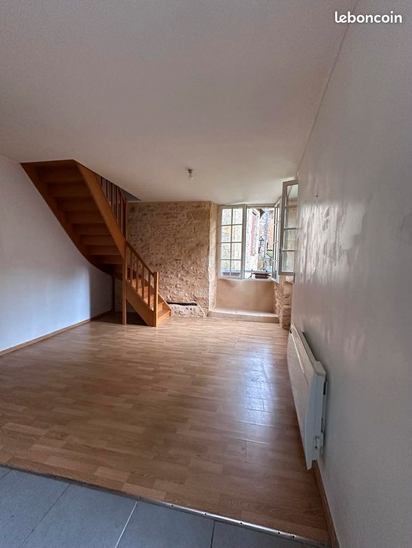 Appartement 3 pièces 49 m² · à Sarlat-la-Canéda · 48,8 m² · 650 €/mois