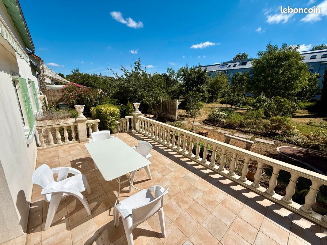 Maison 5 pièces 164 m² · à Saint-Pierre-des-Corps · 164 m² · 359 900 €