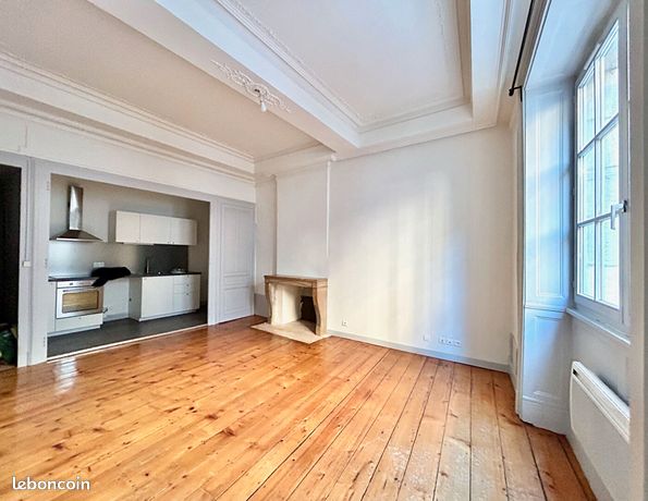Appartement 1 pièce 57 m²