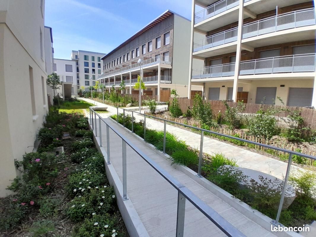 Appartement 4 pièces 83 m² · à Floirac · 83 m² · 1 061 €