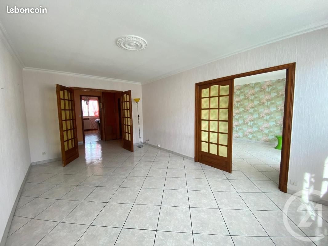 Appartement 4 pièces 77 m² · à Saint-Étienne · 77 m² · 625 €