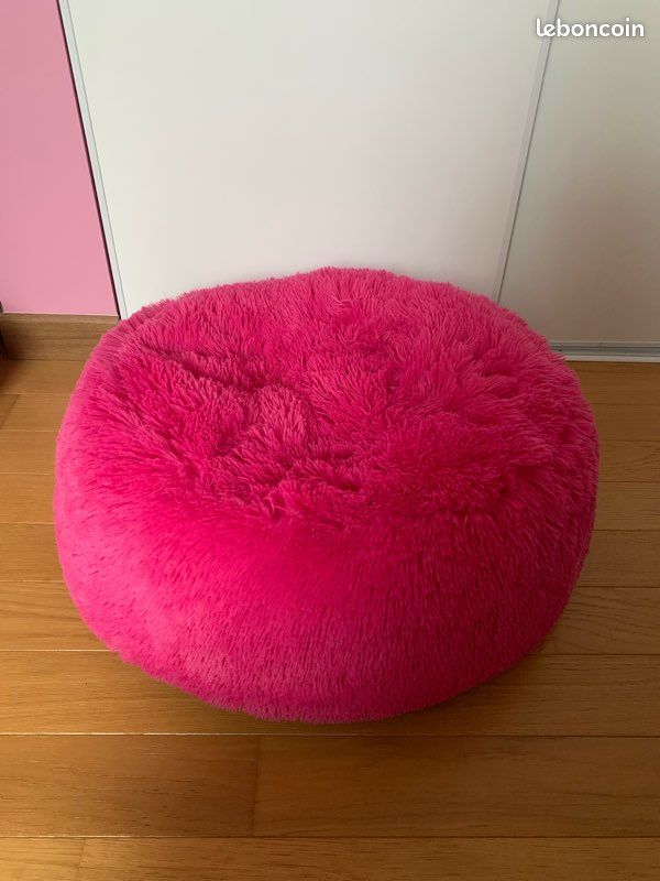 Pouf rose (image 1)
