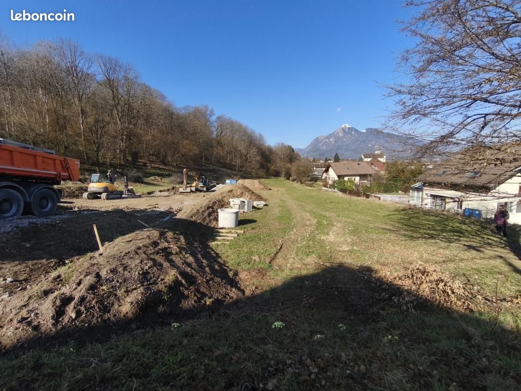 Terrain 1 135 m² Marnaz · 170 000 €