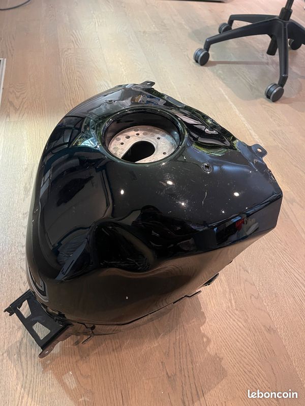 Réservoir S1000R noir (image 1)
