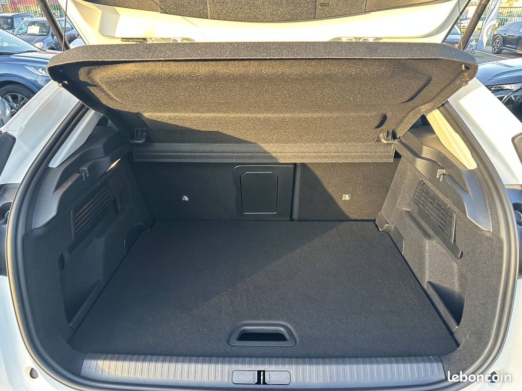 CITROEN C4 BlueHDi 130 S&S EAT8 Shine (image 7)
