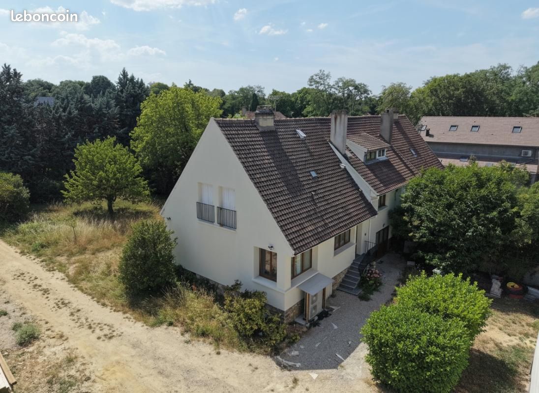 Maison 14 pièces 188 m² · à Viry-Châtillon · 188 m² · 880 000 €