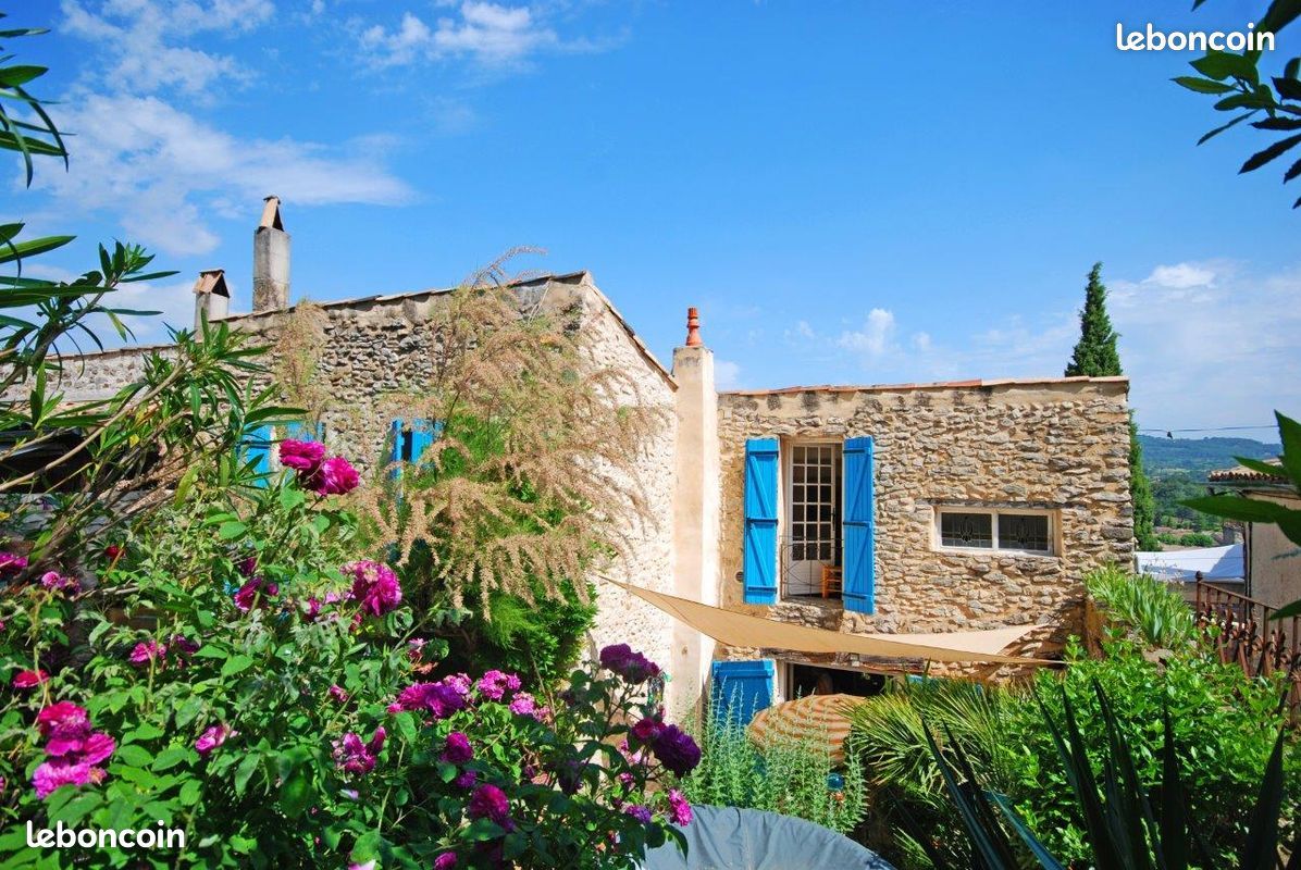 Maison 6 pièces 140 m² · à Vaison-la-Romaine · 140 m² · 850 €/mois
