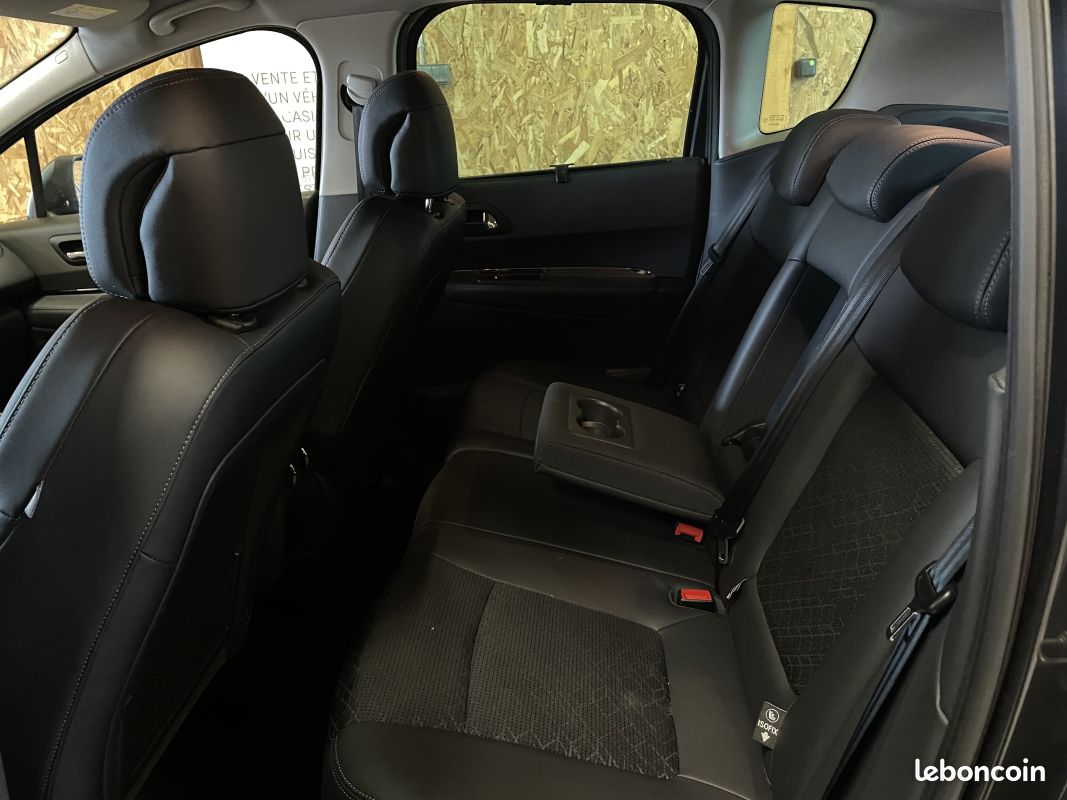 PEUGEOT 3008 1.6 THP 155 ch Allure BA (image 16)